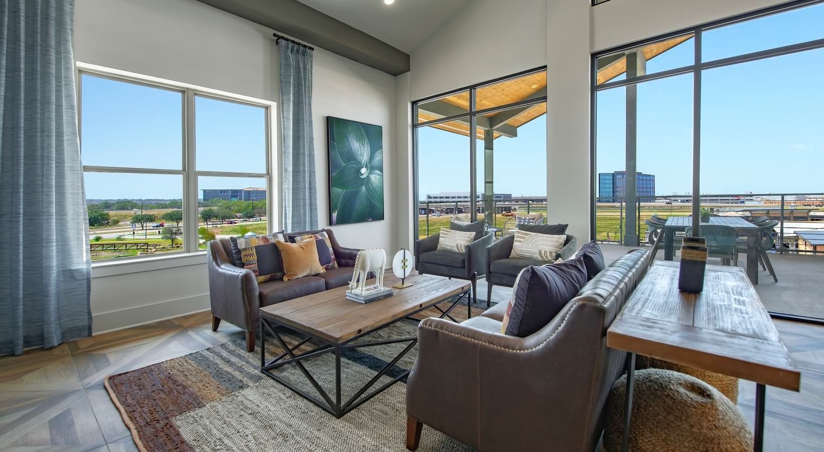 Sky lounge with views of Allen