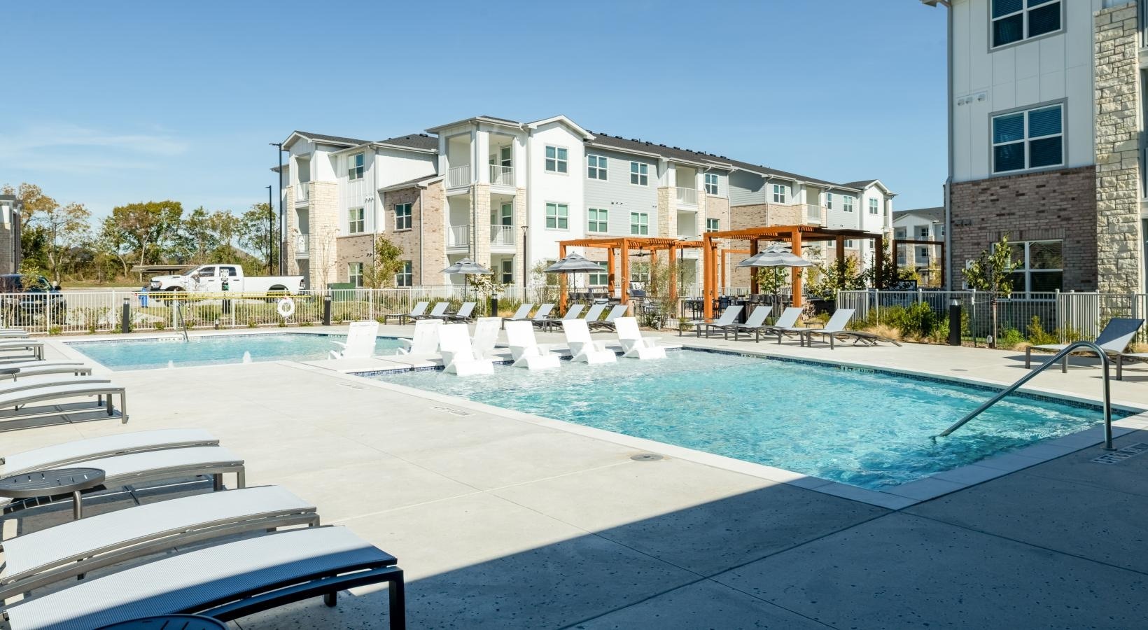 Resort-style pool and sundeck loungers