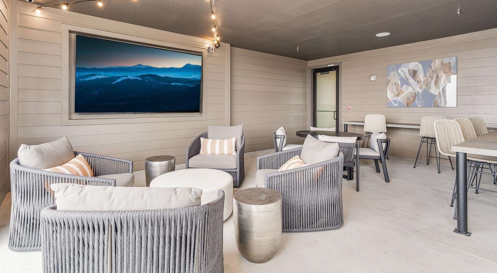 Sky lounge seating
