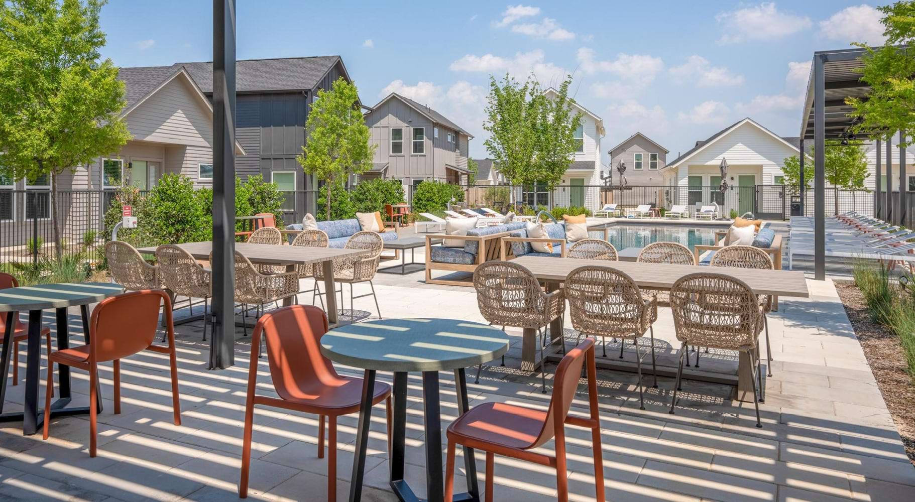 Pool lounge seating