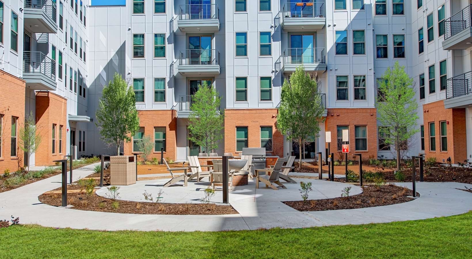 Courtyard with seating