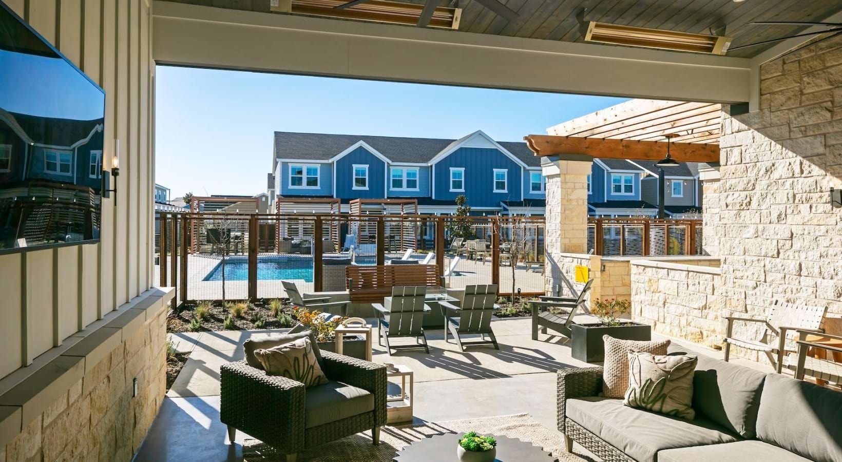 Covered patio overlooking the pool