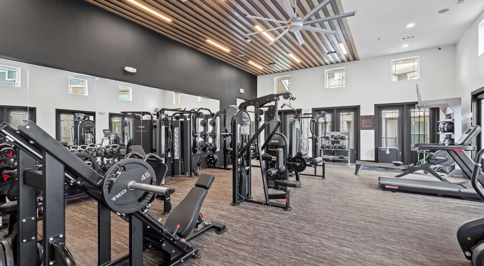24-hour fitness lounge