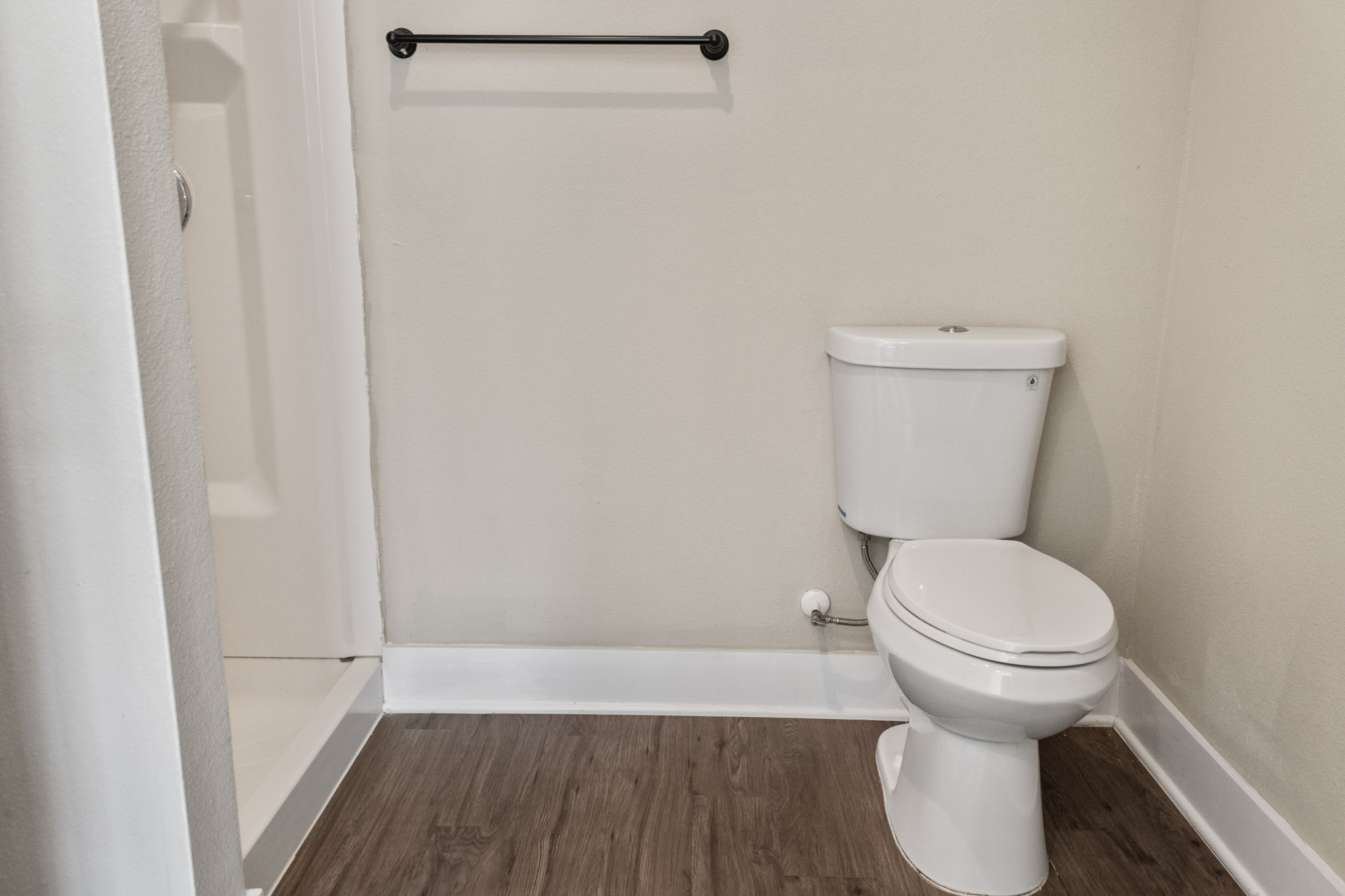 4 Bed 4 Bath - photo 4