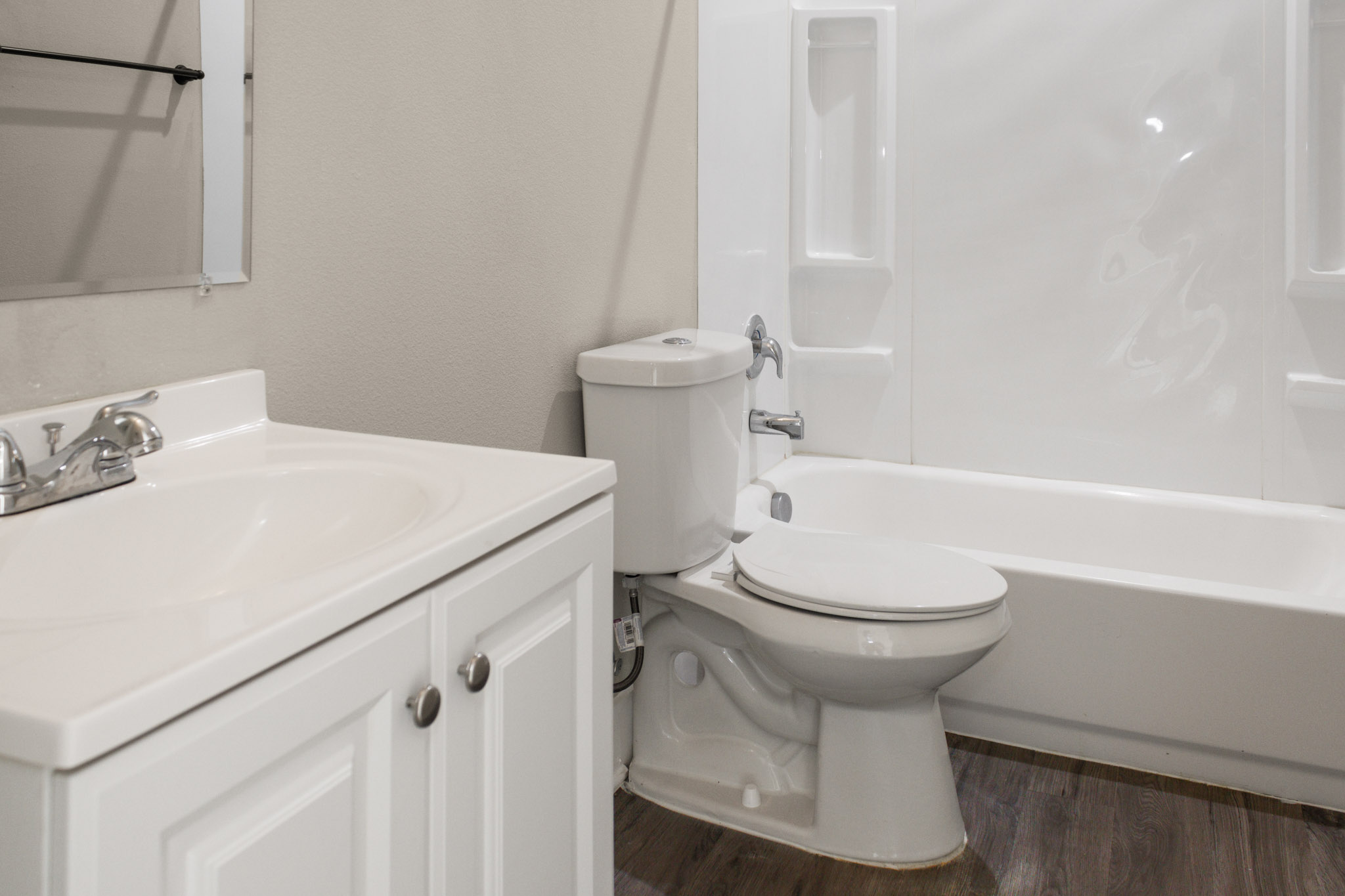 6 Bed 6  Bath - photo 4