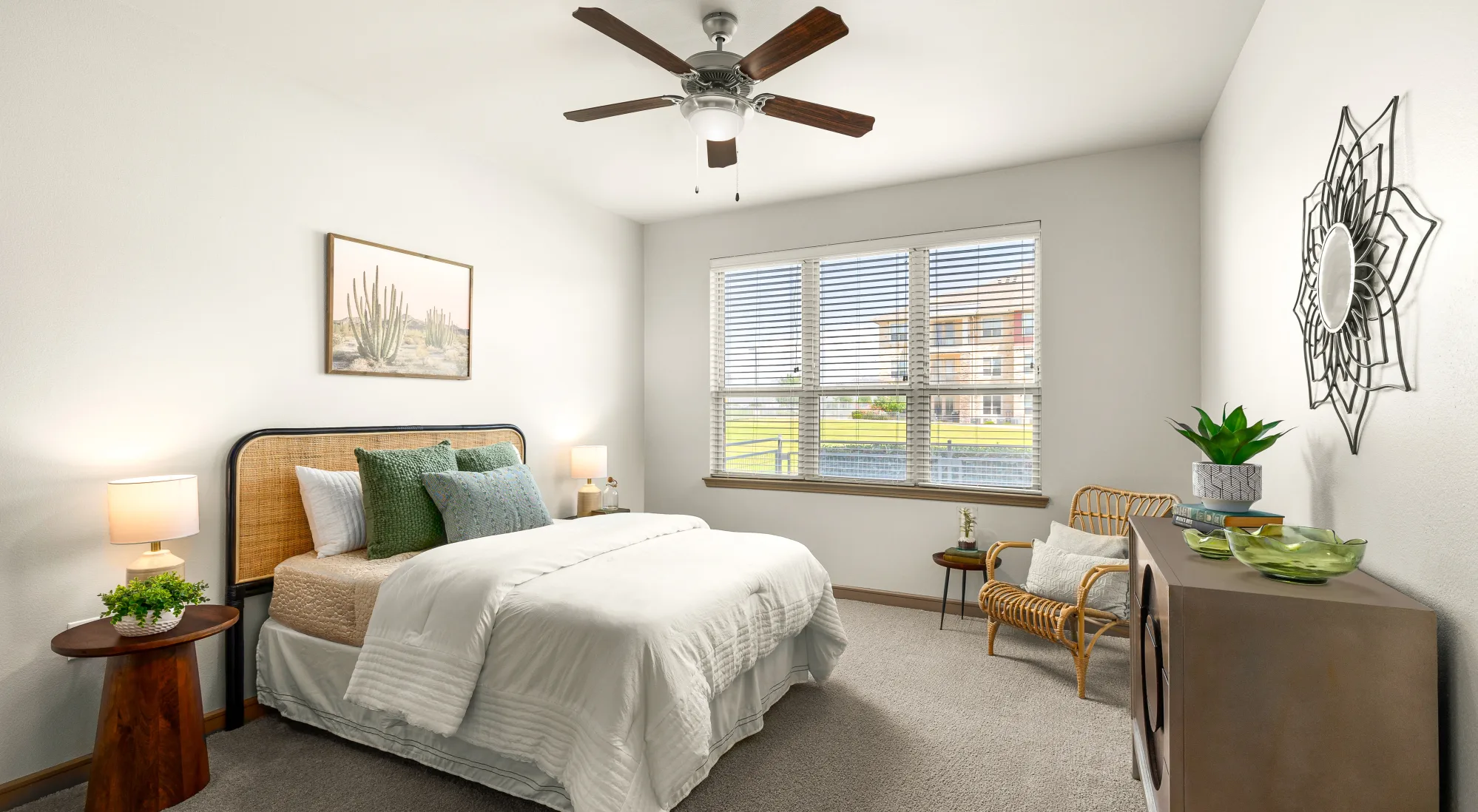 2 Bed 2 Bath 1240 SqFt (1145 Net) - photo 4