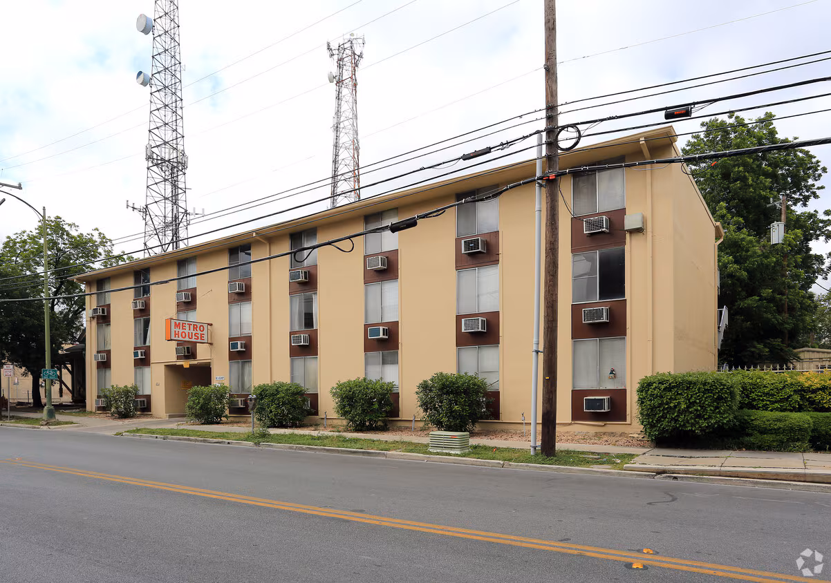 Metro House Apartments