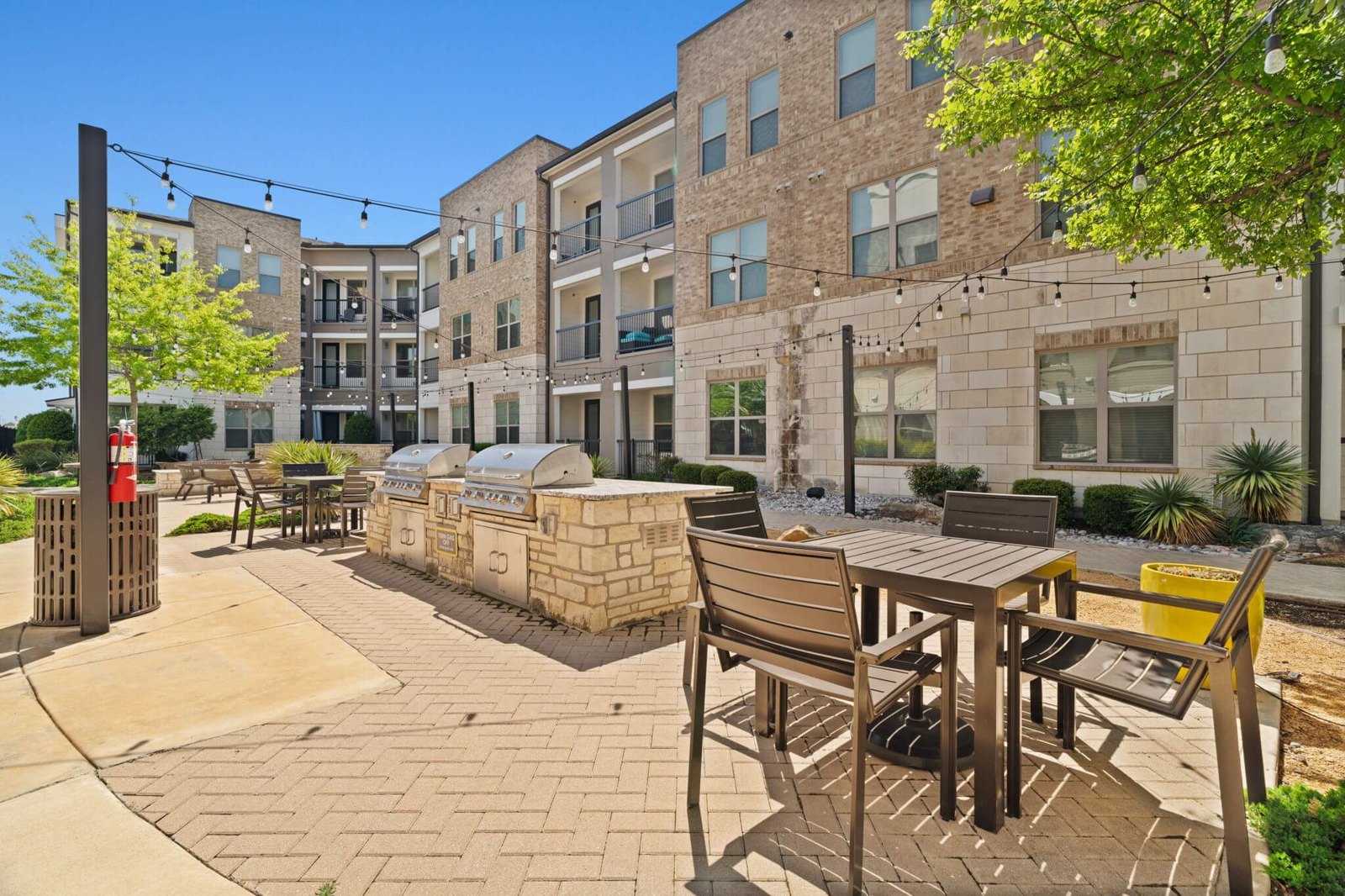 A sunny day at Axis at Watters Creek