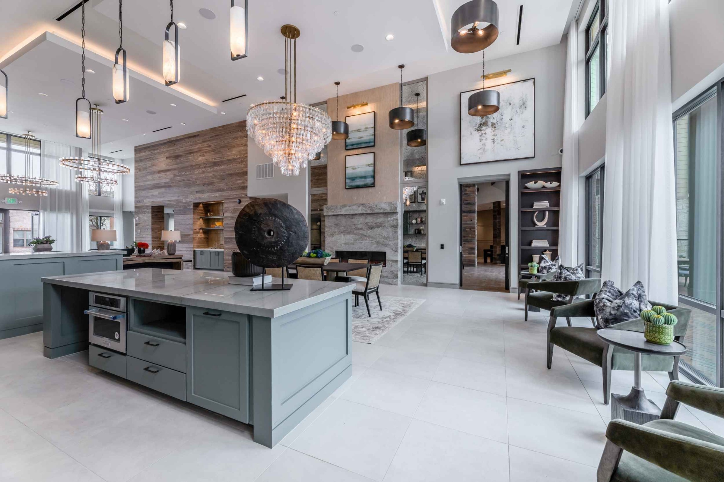 Atlas Crown - Community kitchen and lounge area