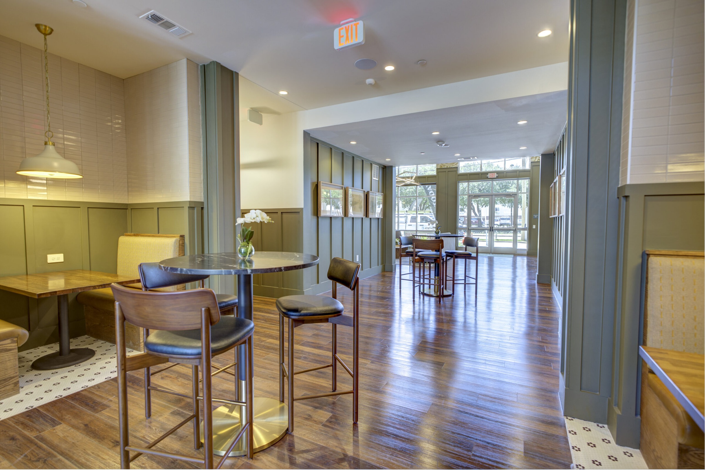 CoWorking Lounge at Alexan by the Galleria