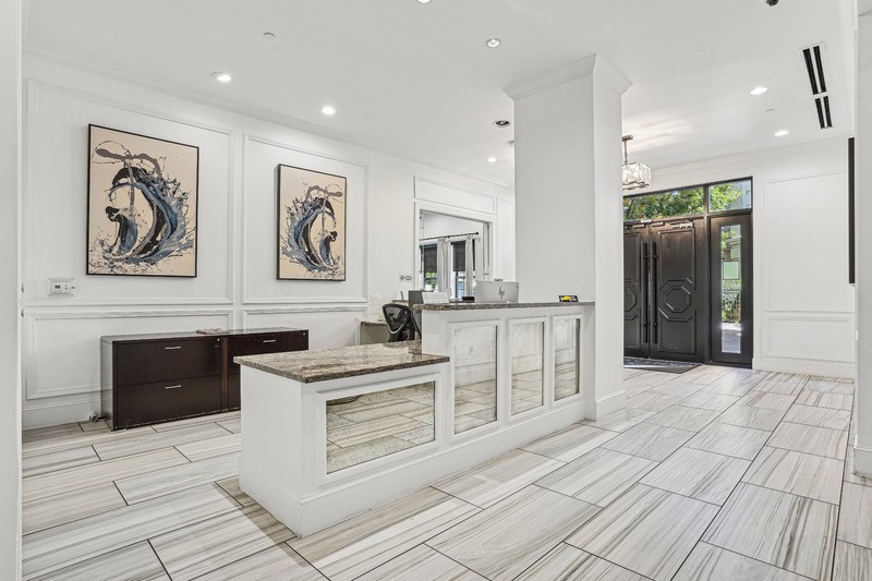 Cantabria at Turtle Creek - Leasing lobby with concierge desk