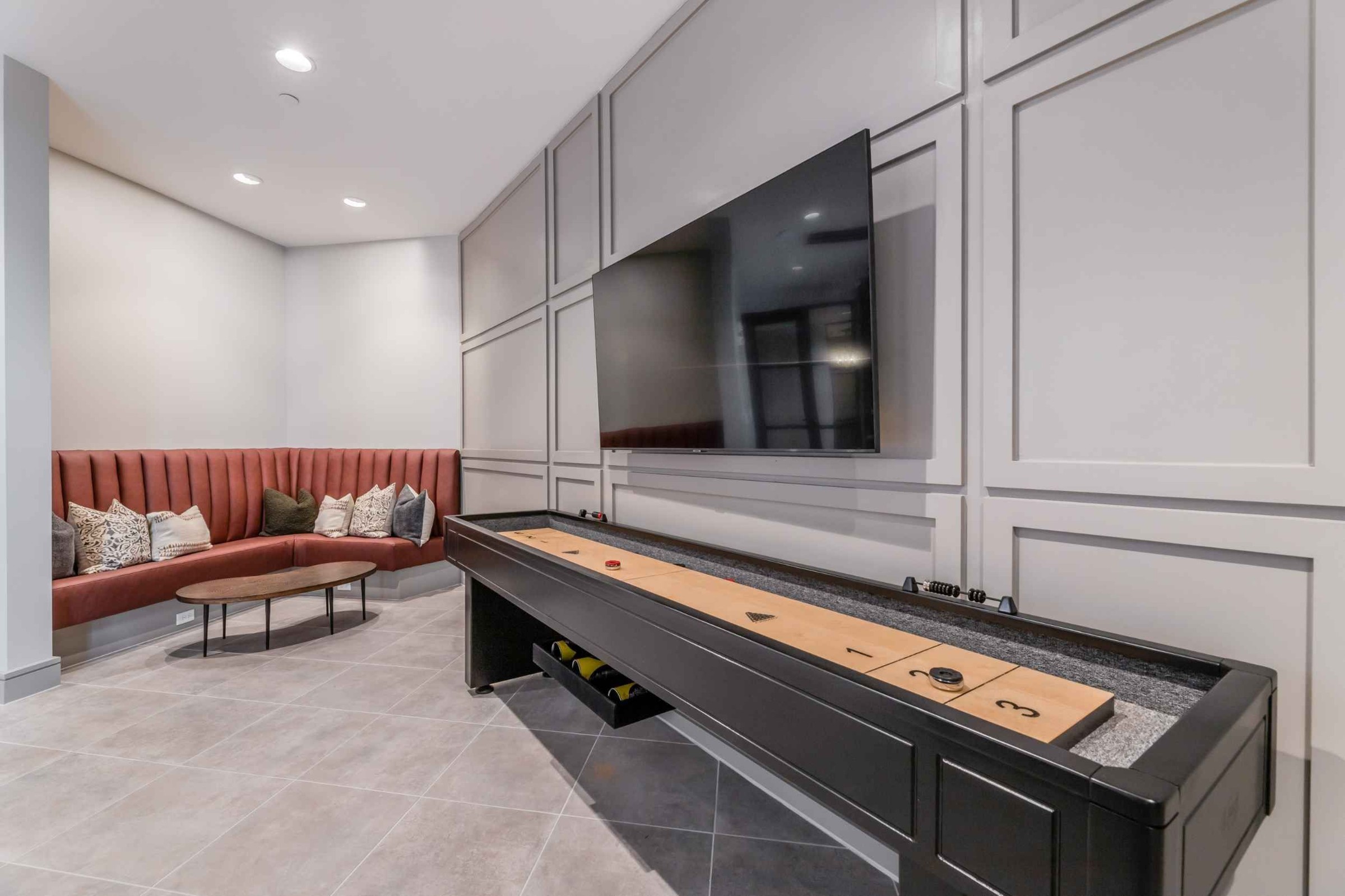 Atlas Crown - Clubhouse gaming area and booth lounge