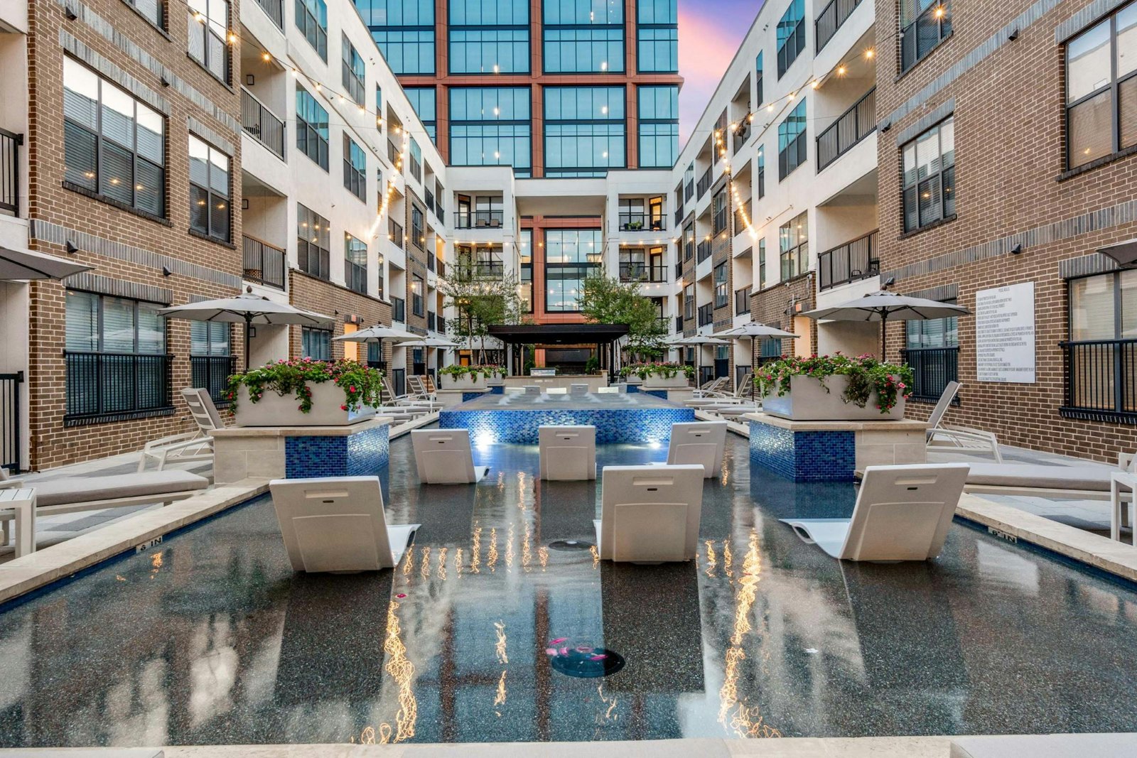 Courtyardcoolingspa2 at AMLI Quadrangle