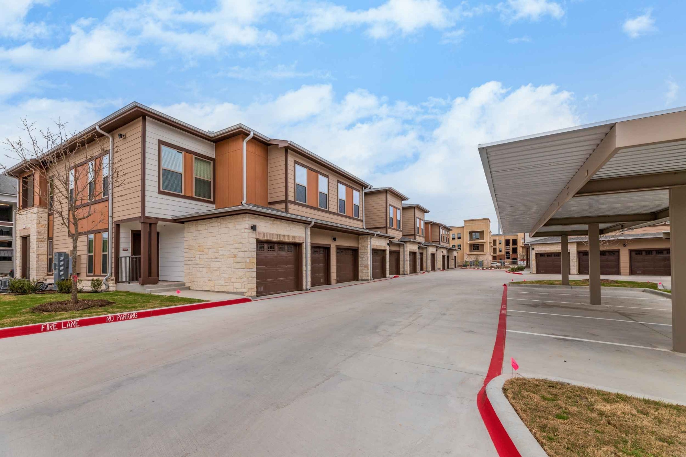 Atlas Crown - Covered carports and attached garages