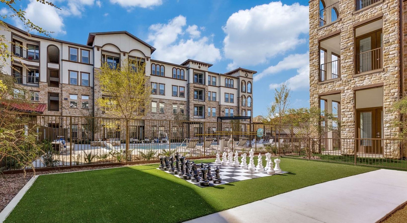 Activity field at Aven at the Cove