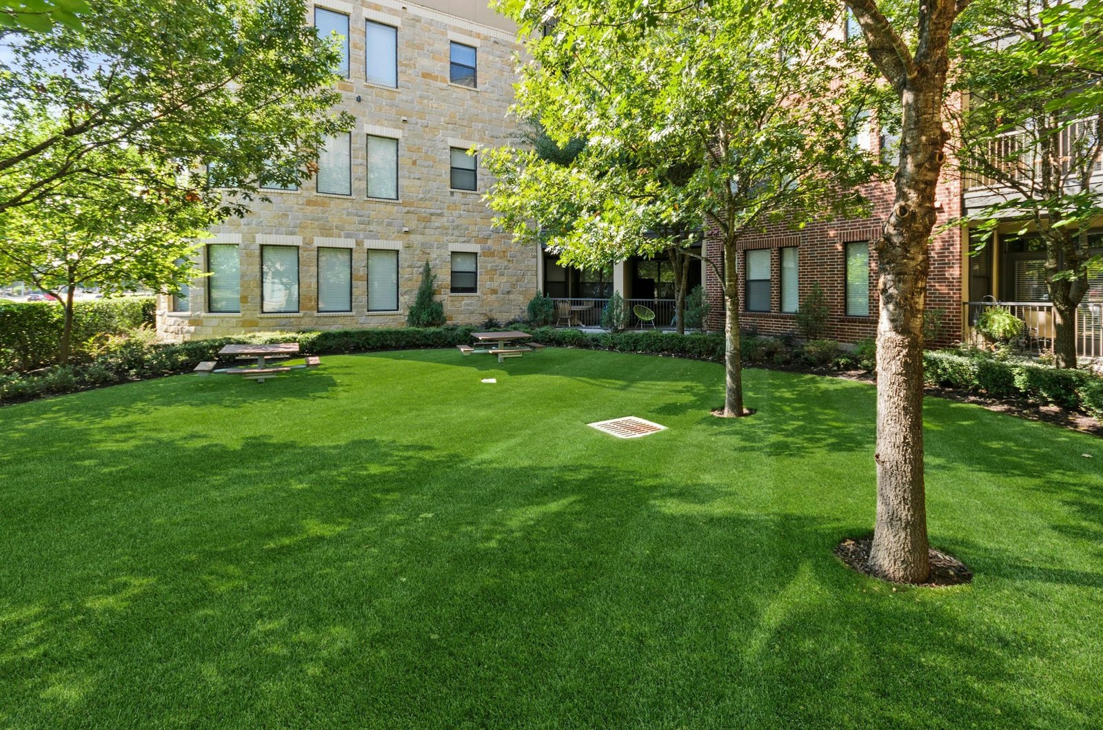 Courtyard at AMLI West Plano