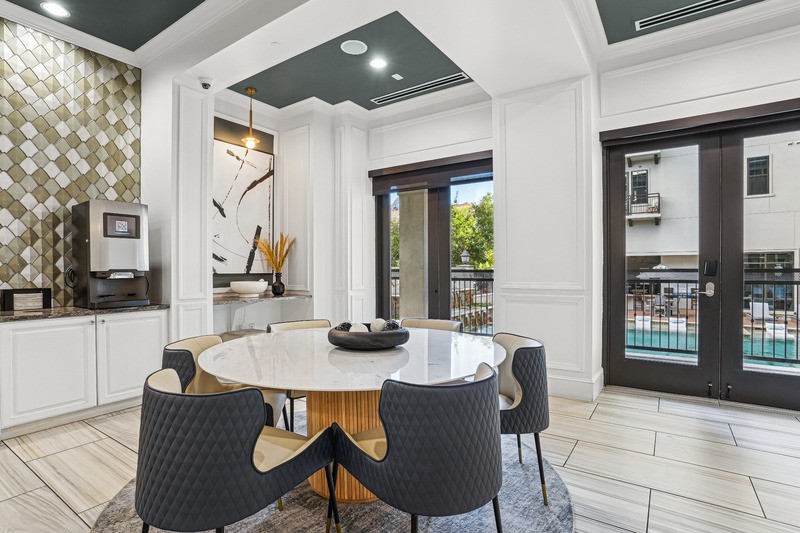 Cantabria at Turtle Creek - Dining and card table area overlooking the courtyard