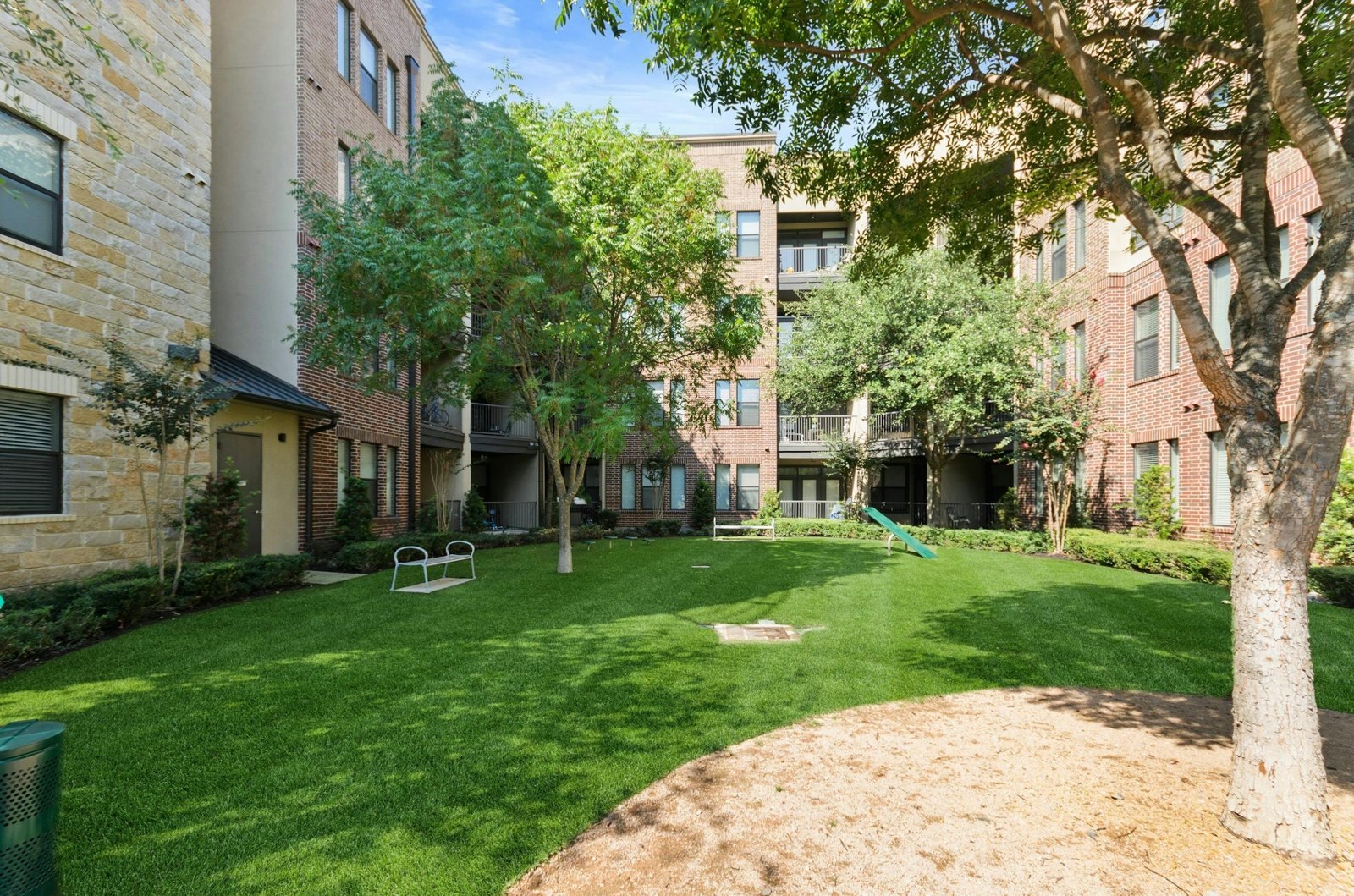 Pet Park at AMLI West Plano