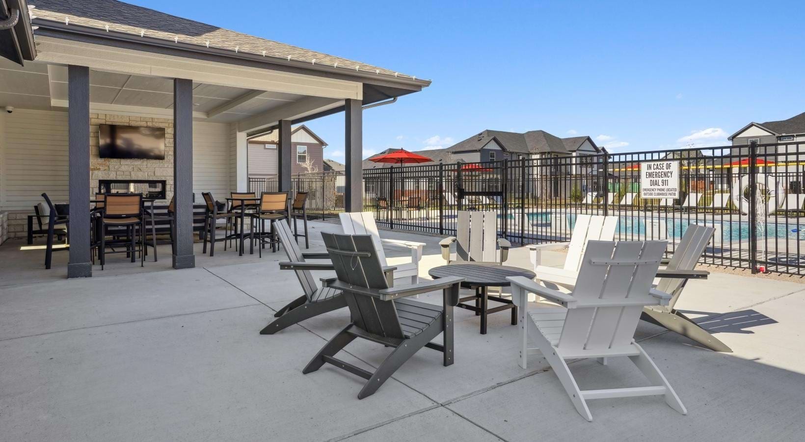 Canvas at Anna - Resident-exclusive access to stunning outdoor patio