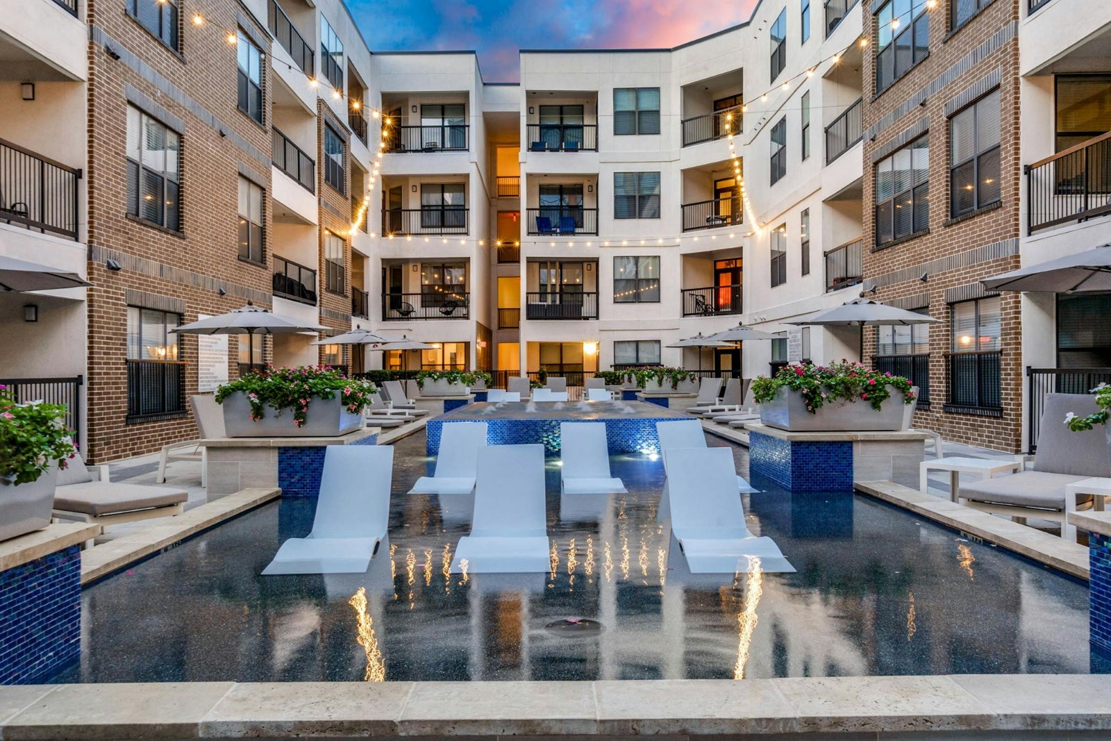 Courtyardcoolingspa3 at AMLI Quadrangle