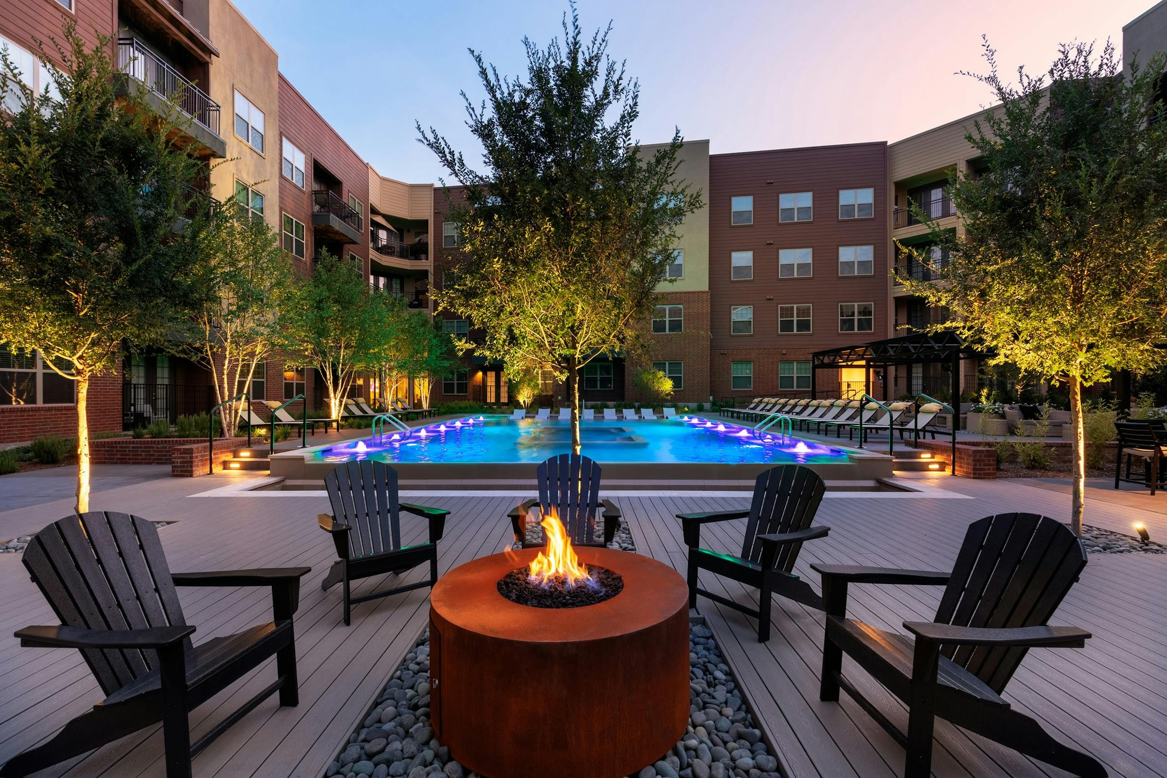 Pool Firepit at AMLI Grapevine