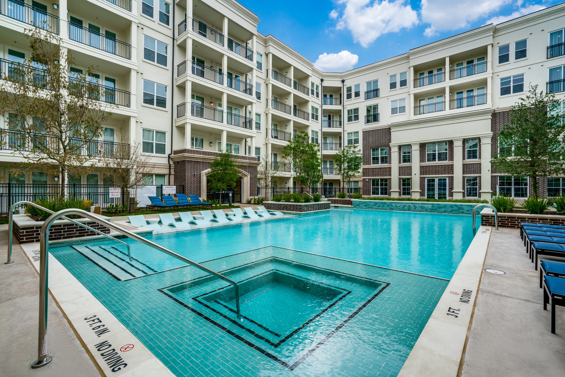 Courtyard pool at Epoch on Eagle