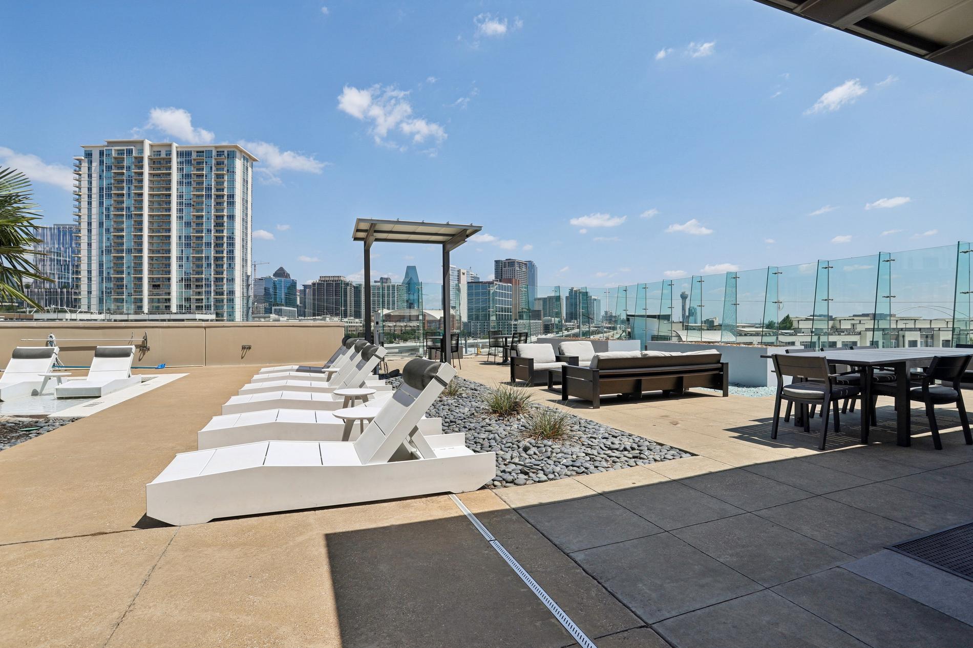 Poolside lounge deck at 1400HiLine