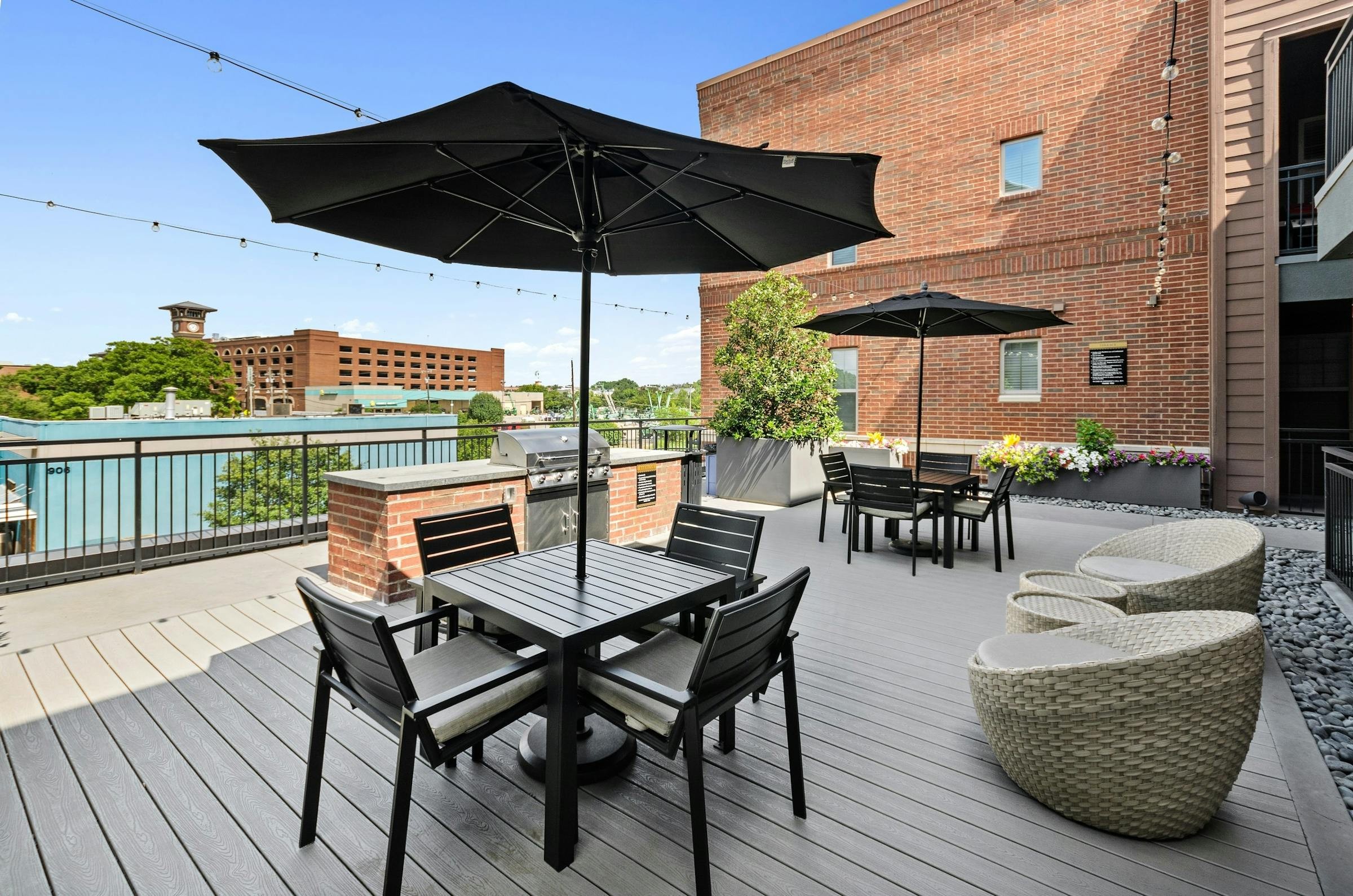 Rooftop Grill at AMLI Grapevine