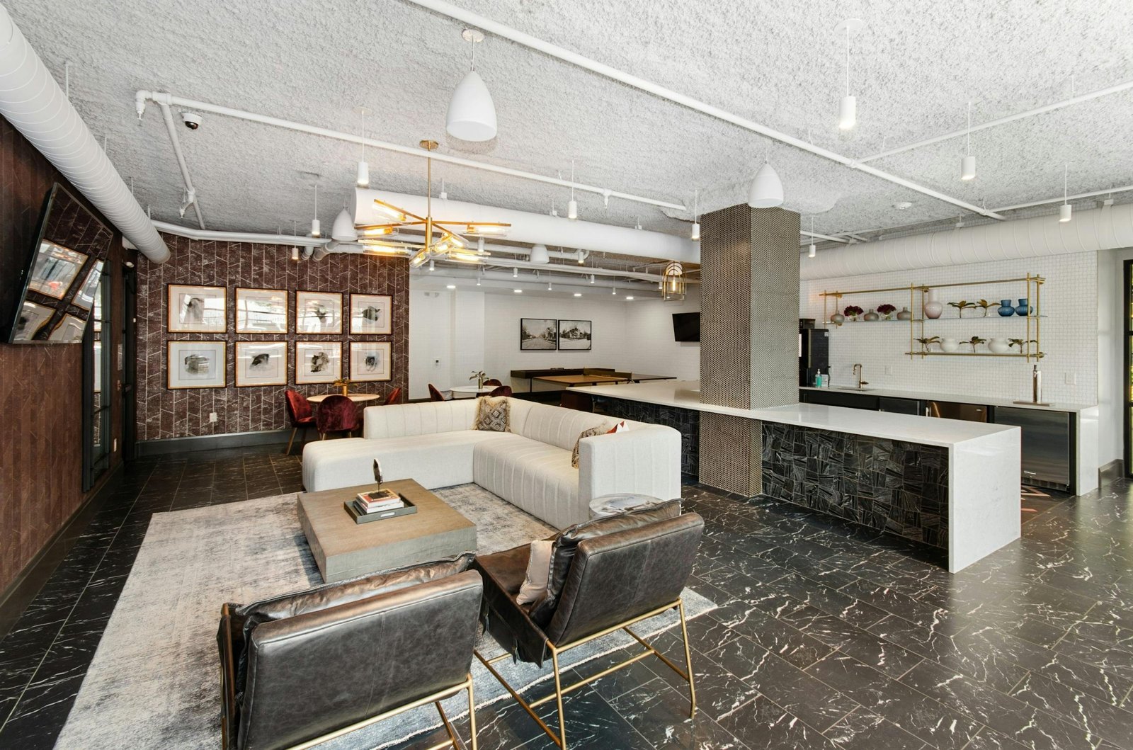 Resident Lounge at AMLI Quadrangle
