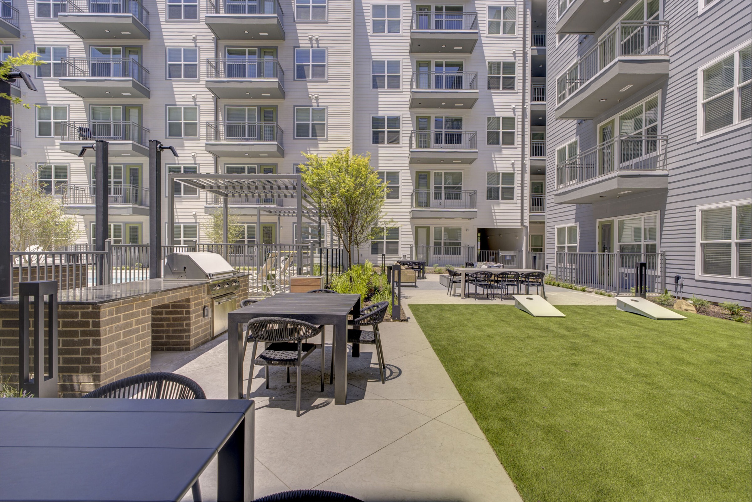 Outdoor Grilling at Alexan by the Galleria