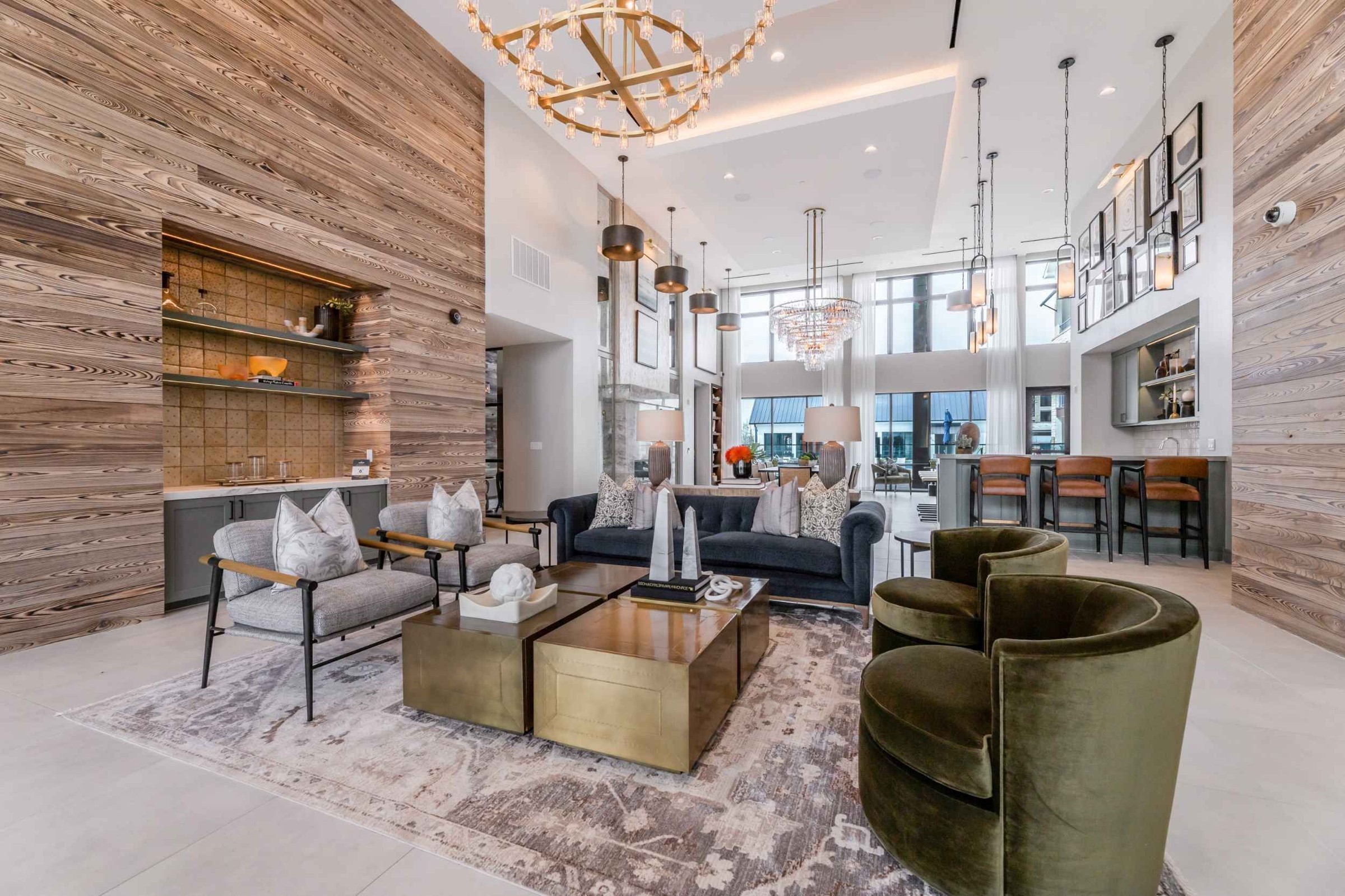 Atlas Crown - Lobby lounge with coffee station