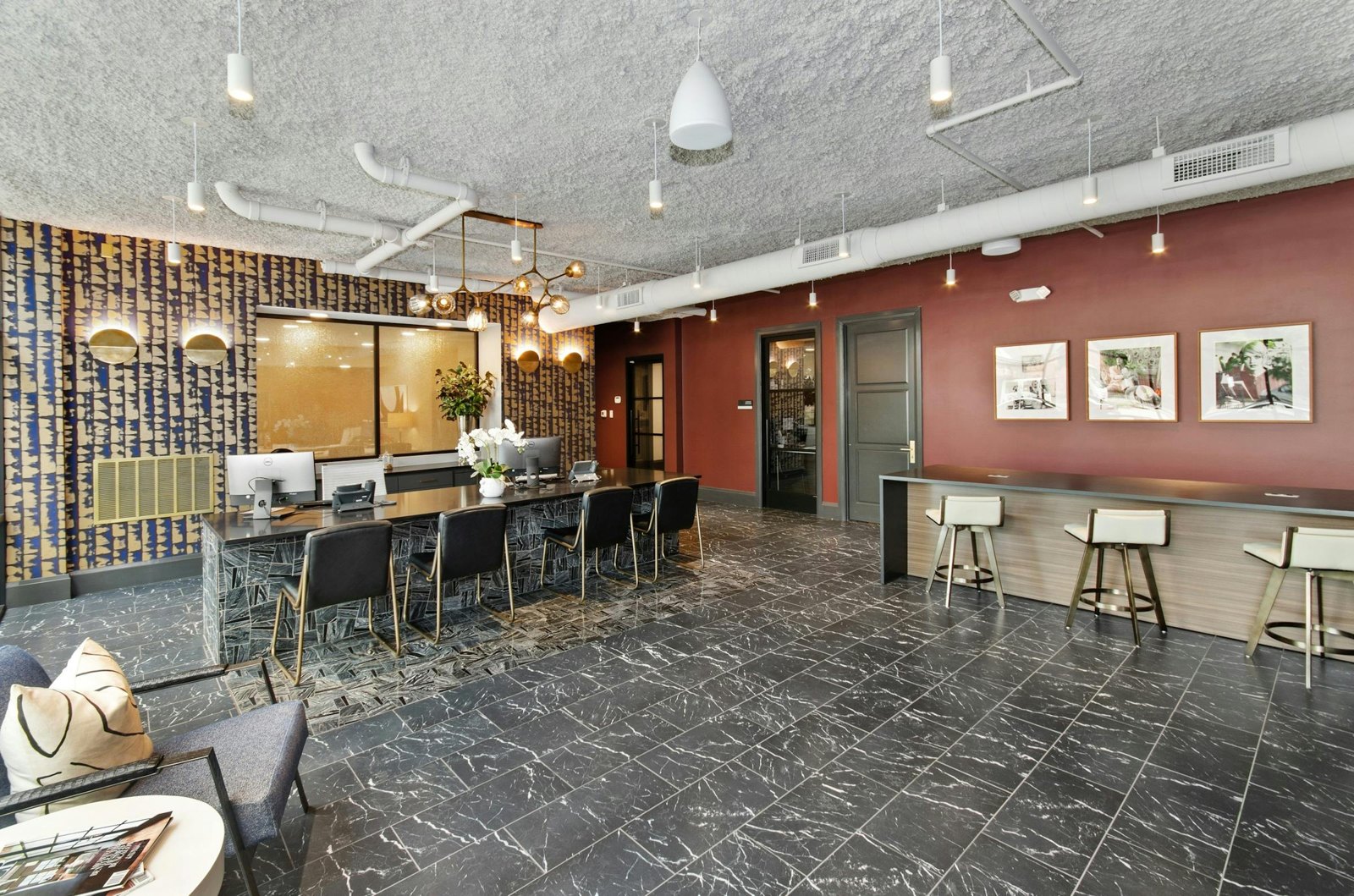 Leasing Office at AMLI Quadrangle
