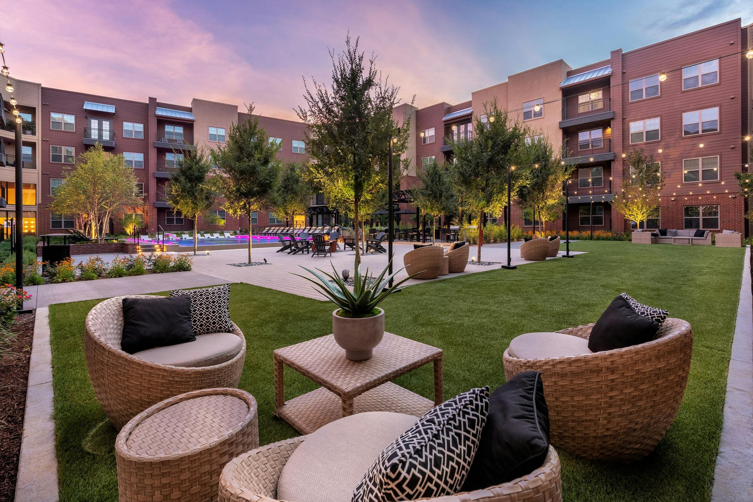 Outdoor Living Room at AMLI Grapevine