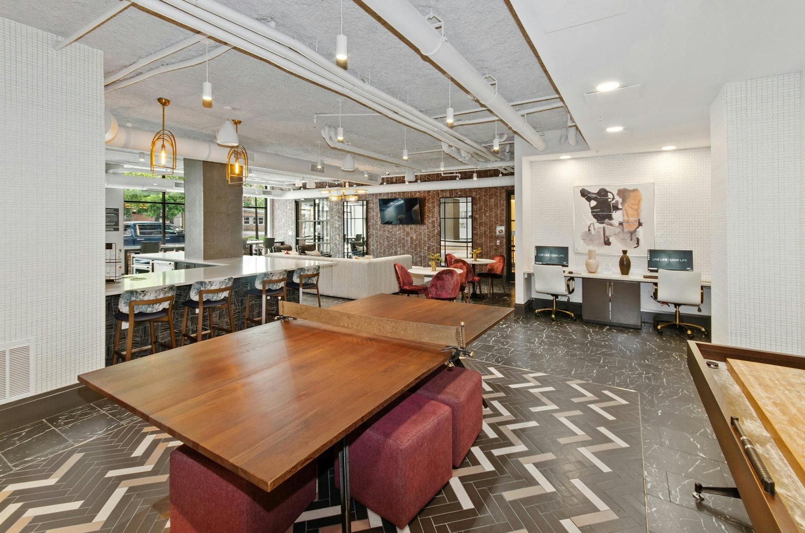 Resident Lounge at AMLI Quadrangle